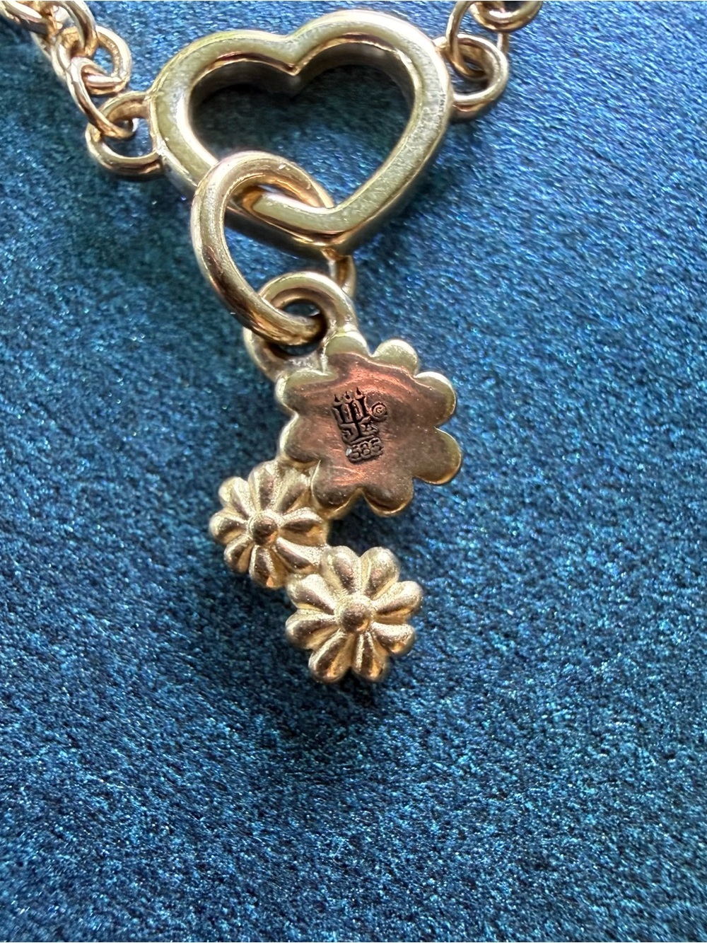 James Avery Gold Heart Link Bracelet with Flowers, Bee & Heart Charms - Picture 6 of 6